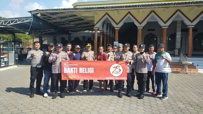 Sambut Hut Bhayangkara Ke 78, Polsek Muncar Gelar Bakti Religi