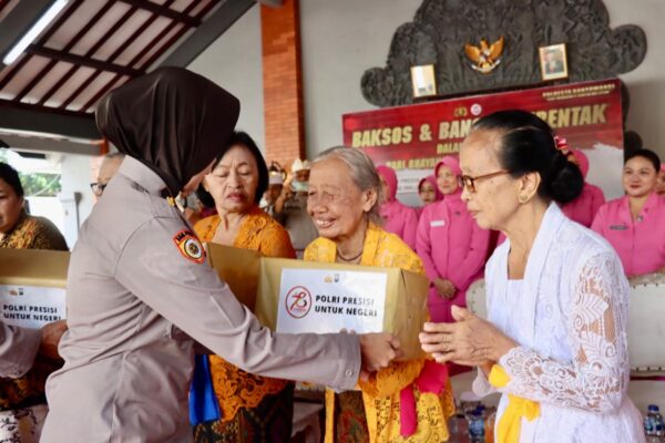 Sambut Hari Bhayangkara Ke 78, Masyarakat Kampung Bali Pura Giri