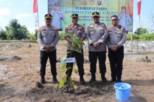 Sambut Hari Bhayangkara ke-78, Polda Kalteng Tanam 14.000 Pohon dan Beri Beasiswa Bagi Pelajar