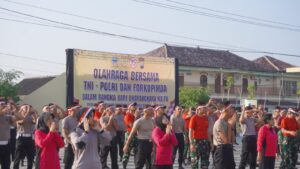 Sambut Hari Bhayangkara ke 78, Polres Sukoharjo Olahraga Bersama dengan TNI dan Forkopimda