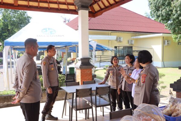 Sambut Hari Bhayangkara Ke 78 Di Polres Jembrana Mengadakan Lomba Kebersihan