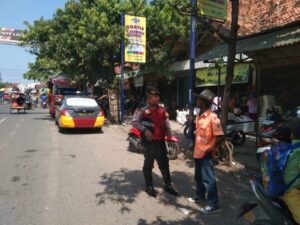 Patroli Himbauan Sat Samapta Polres Rembang, Polisi Ajak Juru Parkir Jaga Kamtibmas