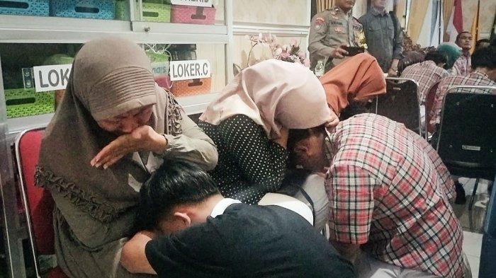 Terlibat Tawuran, Pelajar Smp Di Demak Mewek Saat Cium Kaki