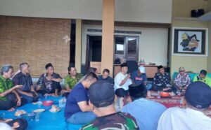 Forkanu Berikrar.!! Dukung Polresta Banyuwangi Wujudkan Desa Pakel Kondusif