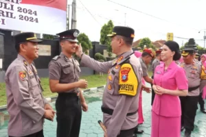 44 Anggota Polresta Banyuwangi Naik Pangkat saat Hari Bhayangkara ke-78