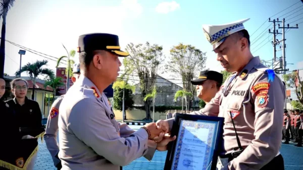 72 Personel Polresta Banyuwangi Terima Reward Atas Prestasi Gemilang