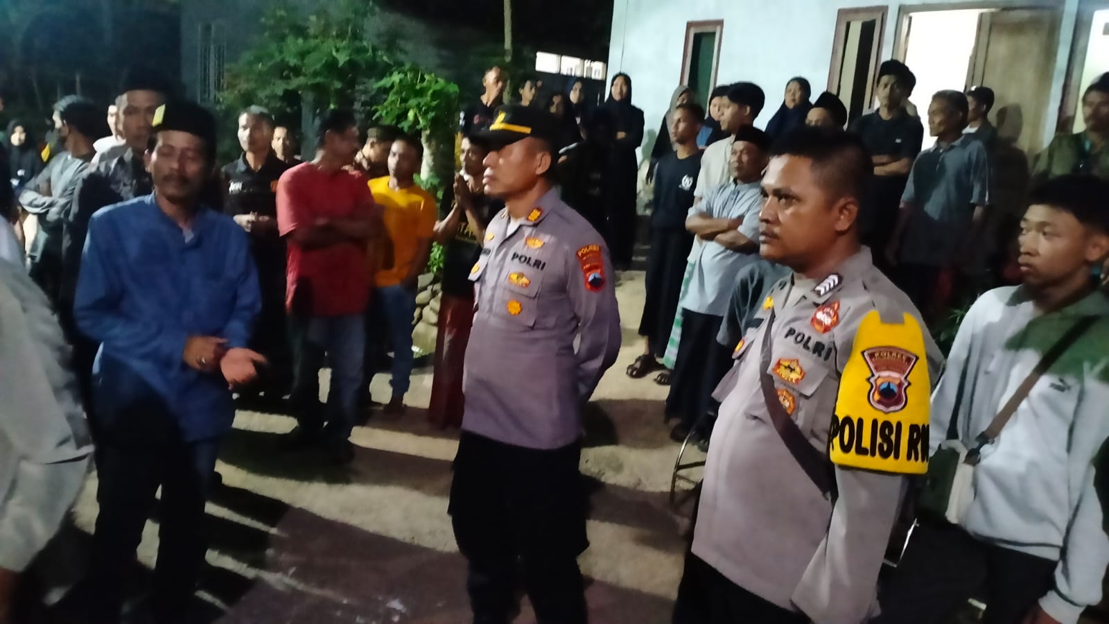 Autopsi Selesai, Polisi Hadir Amankan Pemakaman Korban Pembunuhan Di Banjarnegara