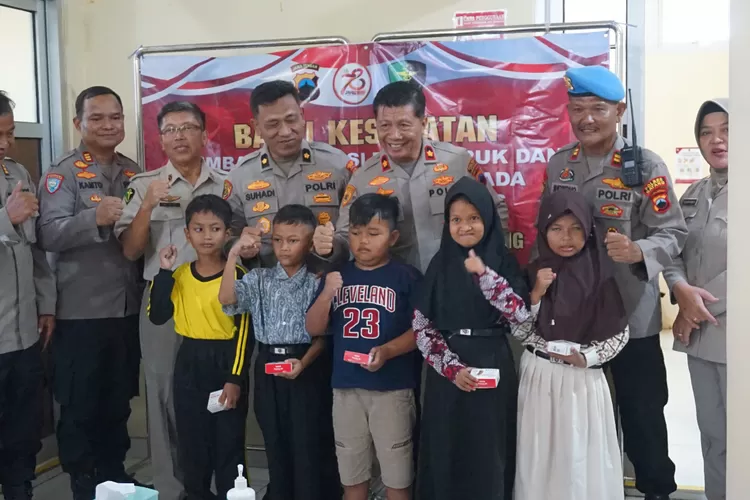 Belasan Penyandang Disabilitas Terima Alat Bantu Kesehatan Dari Polres Batang