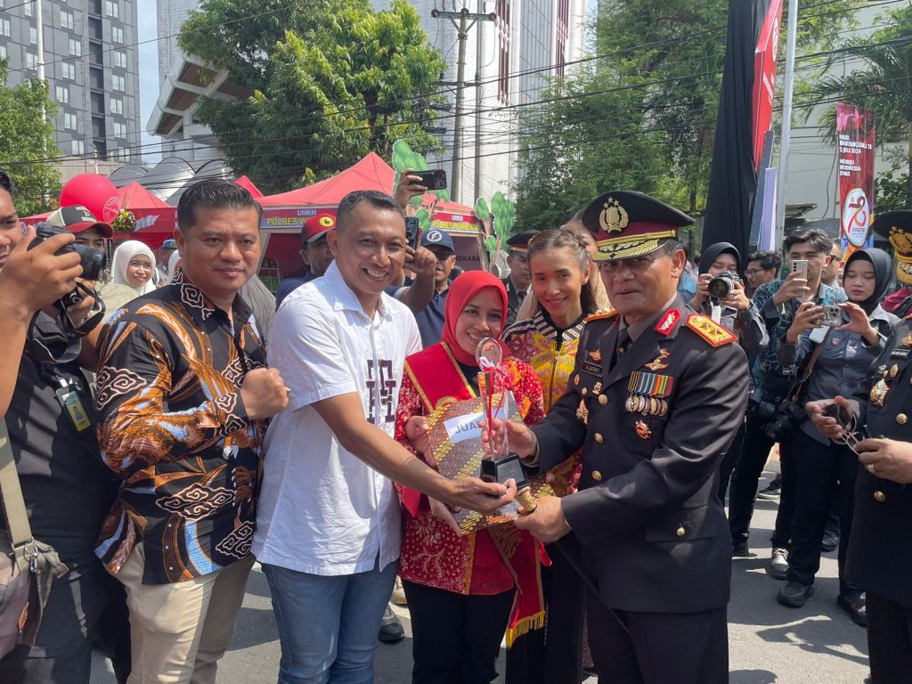 Bhayangkari Rembang Raih Juara 1 Kreasi Bazar Nusantara