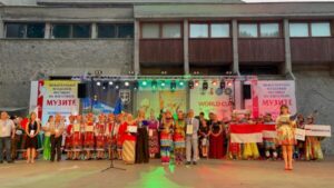 Bawakan Cerita Tsunami Aceh, SMA Labschool Kebayoran Juara Umum International Youth Festival of Music and Arts – The Muses  2024 Bulgaria