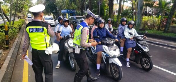 Edukasi Lalu Lintas Oleh Satgas 1: Usaha Kurangi Kecelakaan Di