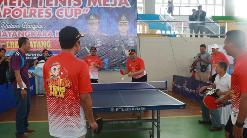 Gelar Turnamen “kapolres Cup”, Polres Batang Kembangkan Atlet Muda Tenis