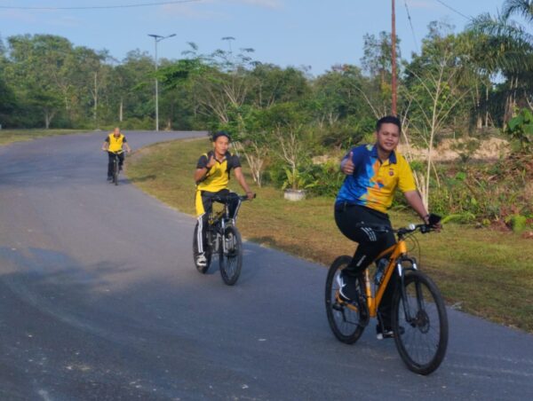 Personil Polres Lamandau Bergembira dengan Gowes Bersama