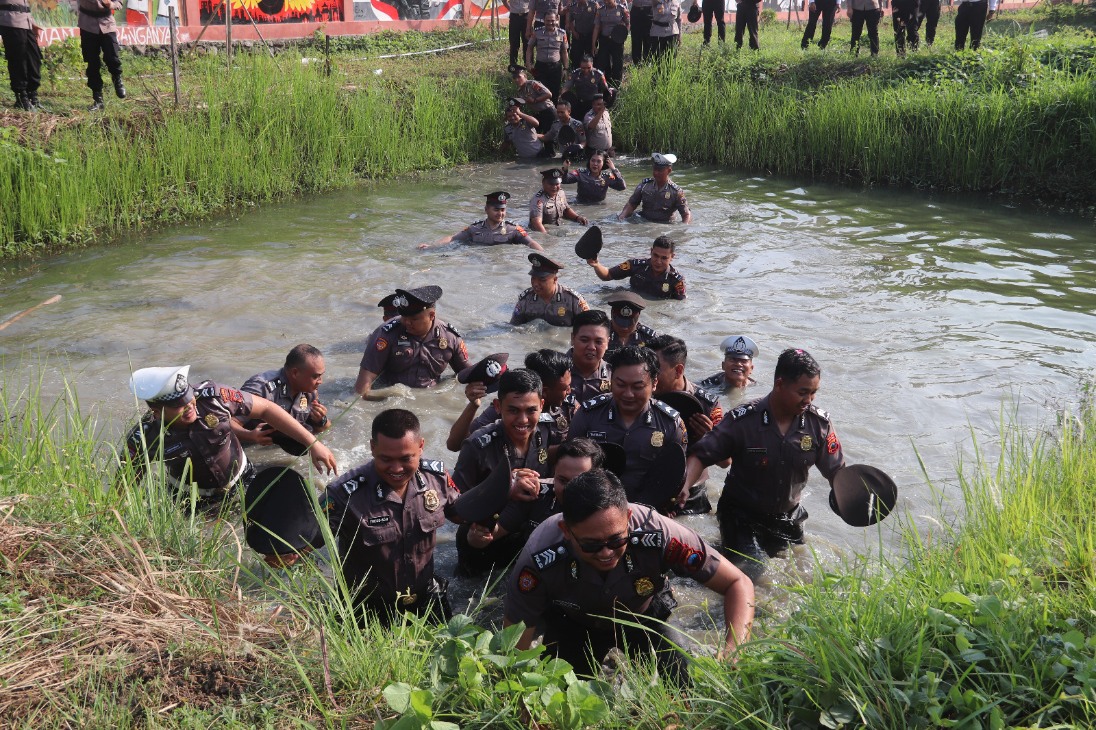 Hari Bhayangkara Ke 78: Penghargaan Kenaikan Pangkat Untuk 39 Anggota Polres