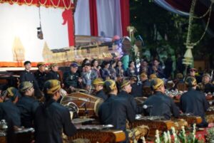 Hari Bhayangkara ke-78: Polri Meraih Dua Rekor MURI dengan Wayang Kulit dan Kemitraan UMKM