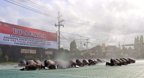 Hari Bhayangkara Ke 78: Puluhan Personel Polresta Banyuwangi Sujud Syukur Atas