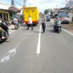 Jalan Raya Kembiritan Banyuwangi Minim Penerangan, Dua Pemotor Adu Banteng