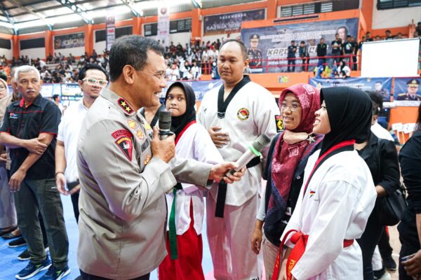 Kapolda Jateng Ahmad Luthfi Inisiasi Pembukaan Turnamen Taekwondo Kapolda Cup