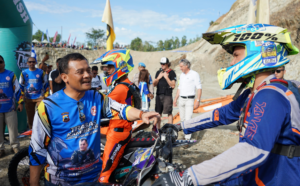 Kapolda Jateng Bersama Ribuan Offroader Meriahkan Trabas Kamtibmas Enduro di Cilacap