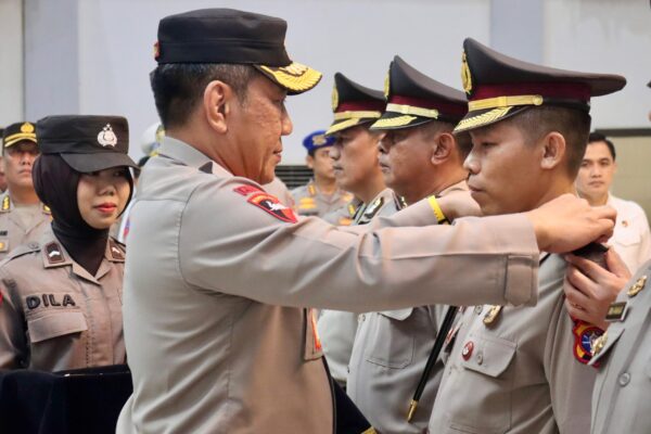 Kapolda Kalteng Pimpin Upacara Korp Raport, 208 Personel Polda Naik