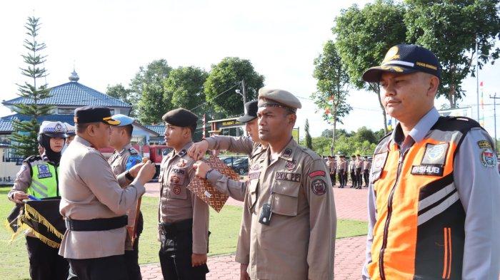 Kapolres Humbahas Ajak Masyarakat Tertib Berlalu Lintas Dalam Operasi Patuh