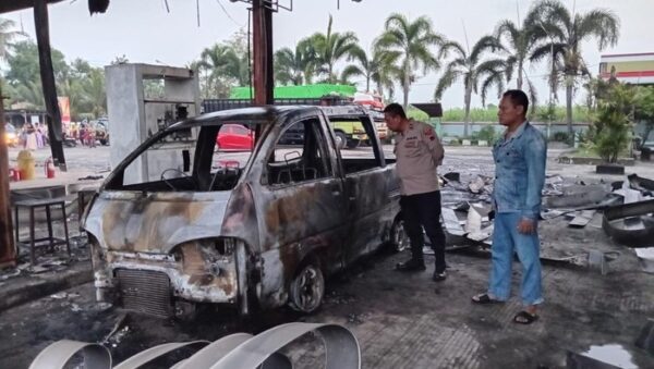 Kebakaran Mobil Di Spbu Pati: Ledakan Sebabkan Korban Jiwa