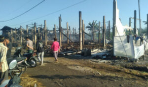 Kandang Ayam di Banyuwangi Terbakar Hebat, Hanya Tersisa Tiang-tiang Beton, Kerugian Hampir Rp 1 M