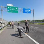 Kecelakaan Tol Solo Ngawi: Elf Tabrak Truk Tronton