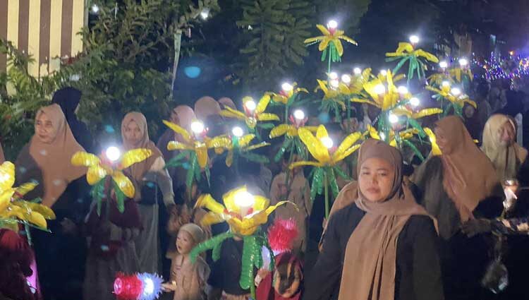 Kemeriahan Oncor Oncoran Dalam Perayaan Malam Tahun Baru Islam Di Banyuwangi