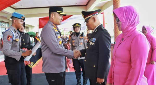 Kenaikan Pangkat Anggota Polresta Banyuwangi Bertepatan Dengan Hut Bhayangkara Ke 78