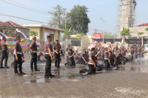 Kenaikan Pangkat untuk 39 Anggota Polres Sukoharjo di Hari Bhayangkara ke-78