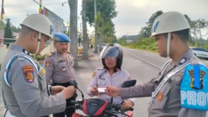 Kendaraan Polisi Tanpa Spion Terjaring dalam Razia Propam Polres Humbahas