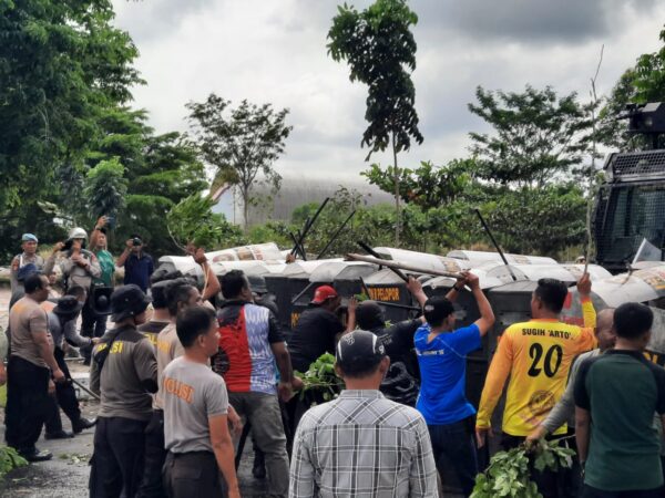 Latihan Sispamkota Brimob Kalteng Dan Polres Kobar: Kesiapan Amankan Pilkada