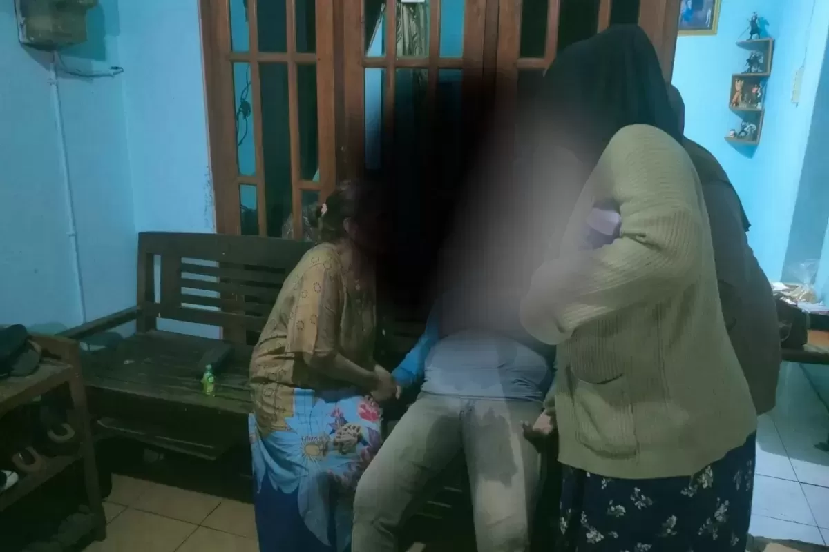 Lihat Suami Membonceng Perempuan Lain, Ibu Rumah Tangga Di Semarang