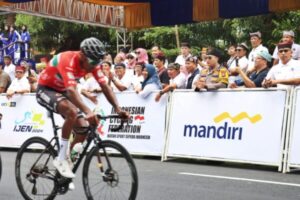 Kantor Pemkab Banyuwangi Jadi Lokasi Finish Etape 3 TDBI, Disambut Kapolresta dan Forkopimda