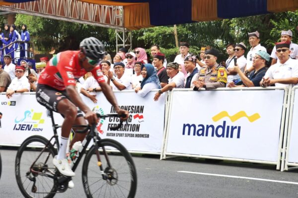 Masuki Finish Finish Etape 3 Tour De Banyuwangi Ijen, Kapolresta