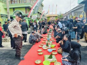 Masyarakat Banyuwangi Bersyukur dengan Tradisi Kebo-Keboan Alasmalang