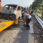 Mobil Rombongan Pelayat Dari Tangerang Terbakar Di Tol Semarang Solo, Ini