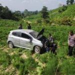 Mobil Terperosok Ke Ladang Di Boyolali Gegara Sopir Tak Kuasai