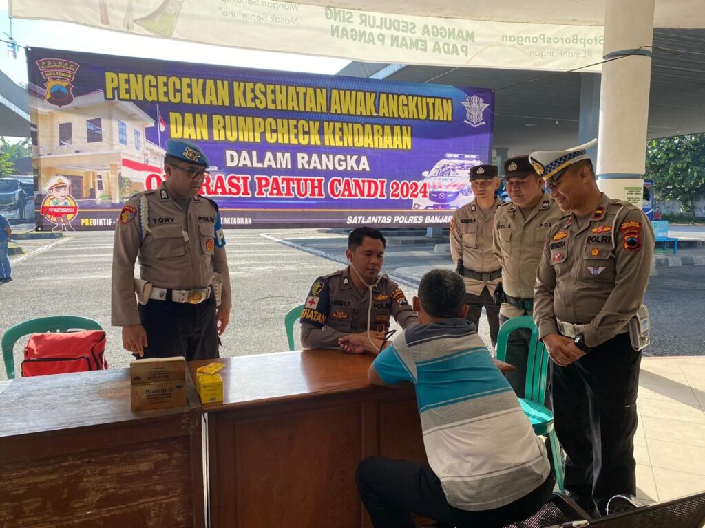 Operasi Patuh Candi 2024: Polres Banjarnegara Pastikan Kelayakan Angkutan Umum melalui Ramp Check