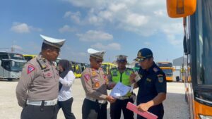 Ops Patuh Candi 2024, Satlantas Polres Rembang Gelar Ramp Check di PO. Subur Jaya Rembang