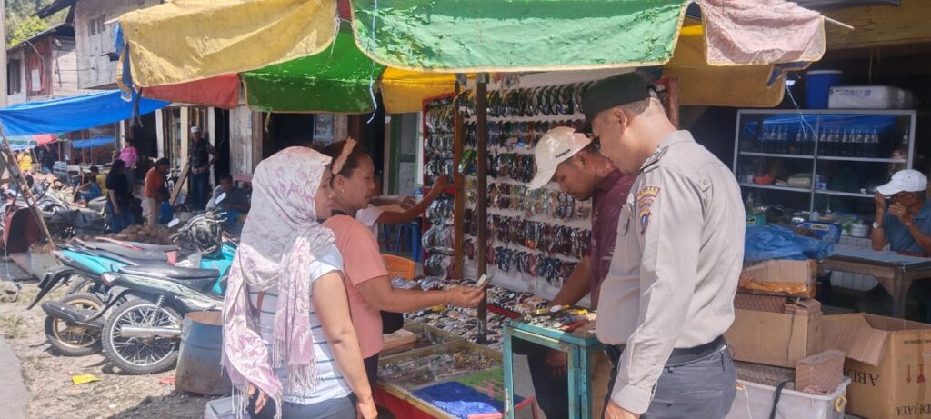 Tingkatkan Keamanan: Polsek Parlilitan Lakukan Patroli Kamtibmas Rutin