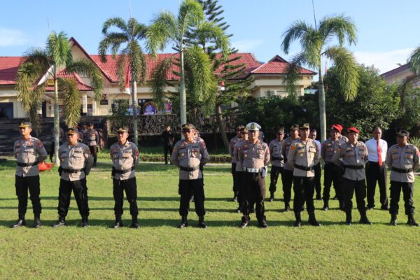 Pemberian Kenaikan Pangkat Kepada 15 Personel Polres Lamandau