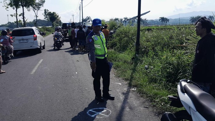 Pemotor Tewas Dalam Kecelakaan Avanza Vs Mio Di Secang Magelang