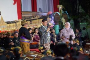 Pencapaian Rekor MURI: Polri Memperingati Hari Bhayangkara ke-78 dengan Wayang Kulit dan Keterlibatan UMKM