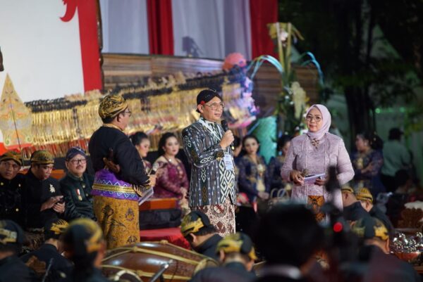 Pencapaian Rekor Muri: Polri Memperingati Hari Bhayangkara Ke 78 Dengan Wayang