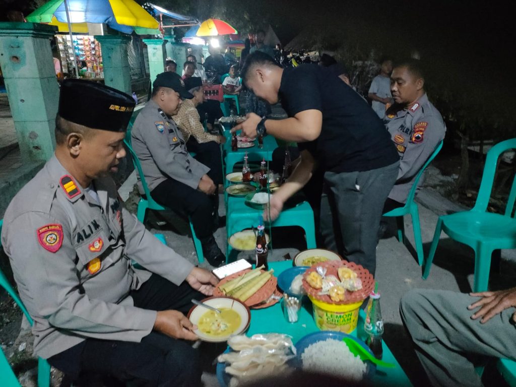 Pengamanan Pentas Seni Ketoprak Di Desa Kedung Dalam Rangka Pesta