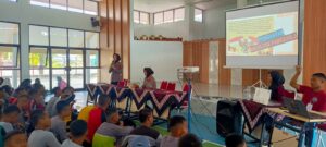 Pekan MPLS, Sat Binmas Polres Sukoharjo Sampaikan Penguatan Ideologi Pancasila pada Pelajar di SMK N 2 Sukoharjo