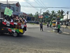 Personil Polsek Banjarmangu Banjarnegara Amankan Pawai Ta’aruf 1 Muharam 1446 Hijiryah