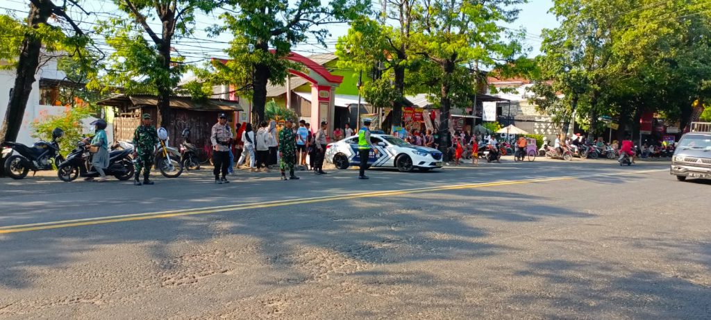 Polisi Amankan Kirab Budaya Tasyakuran Sedekah Laut Dan Bumi Kelurahan